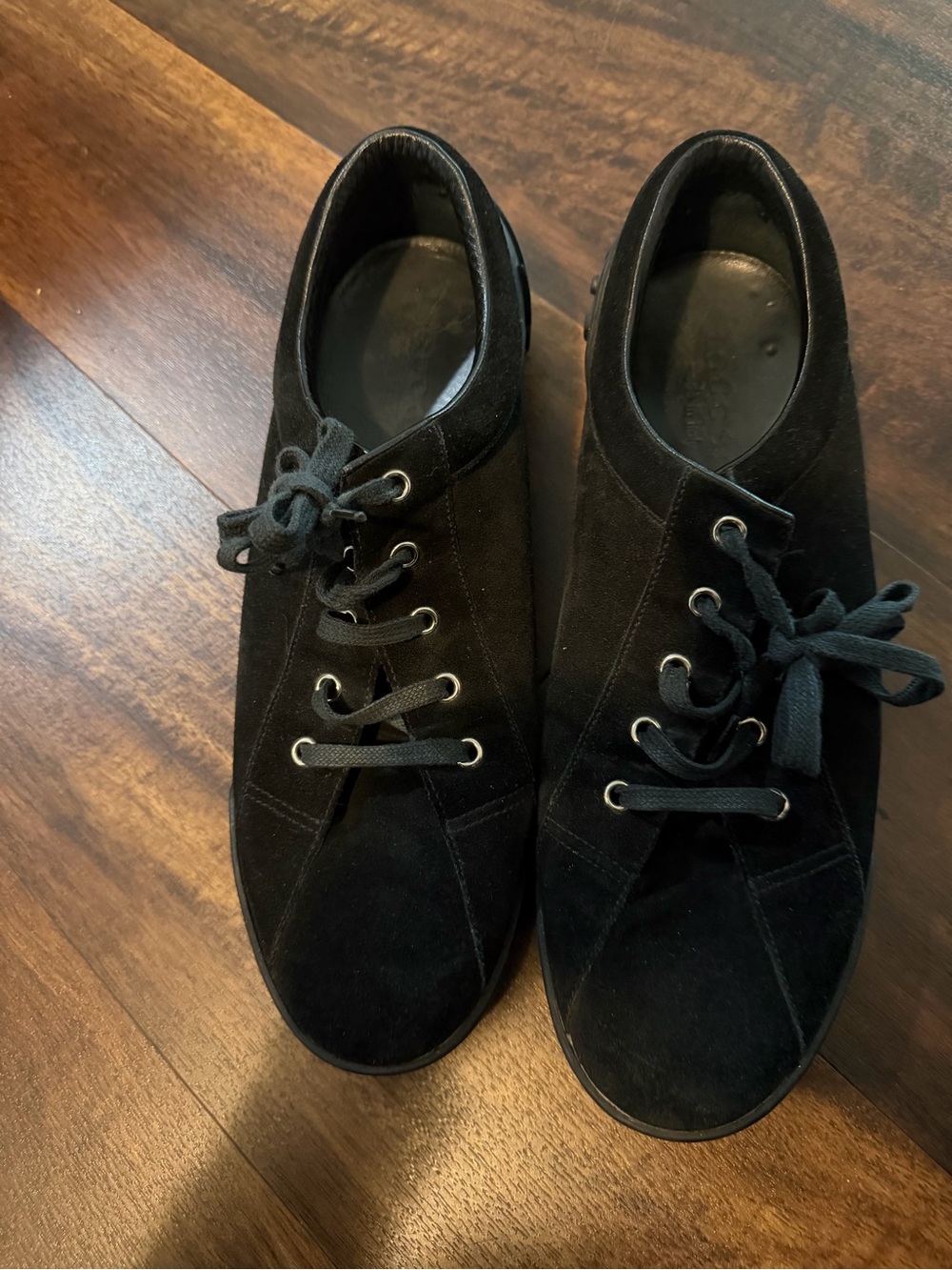 Gucci Black Suede Low-Top Lace-Up Sneakers